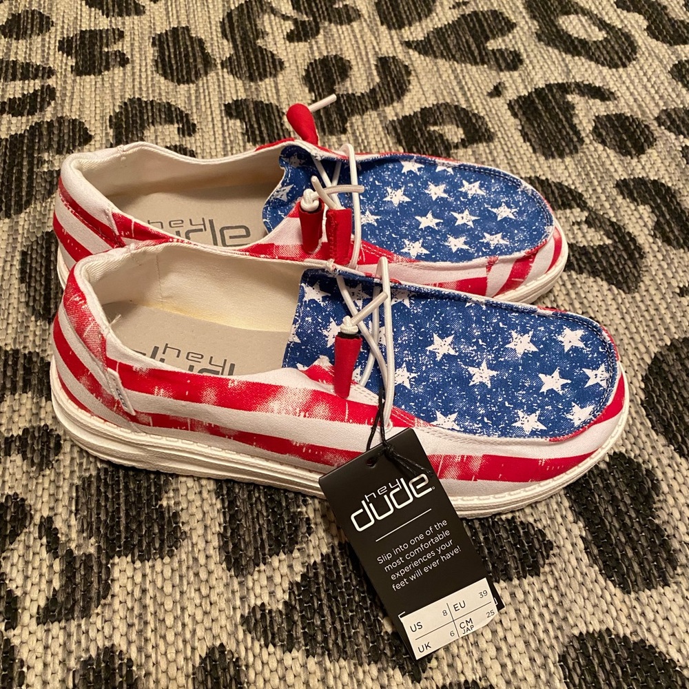 Brand New Patriotic Wendy Hey Dudes